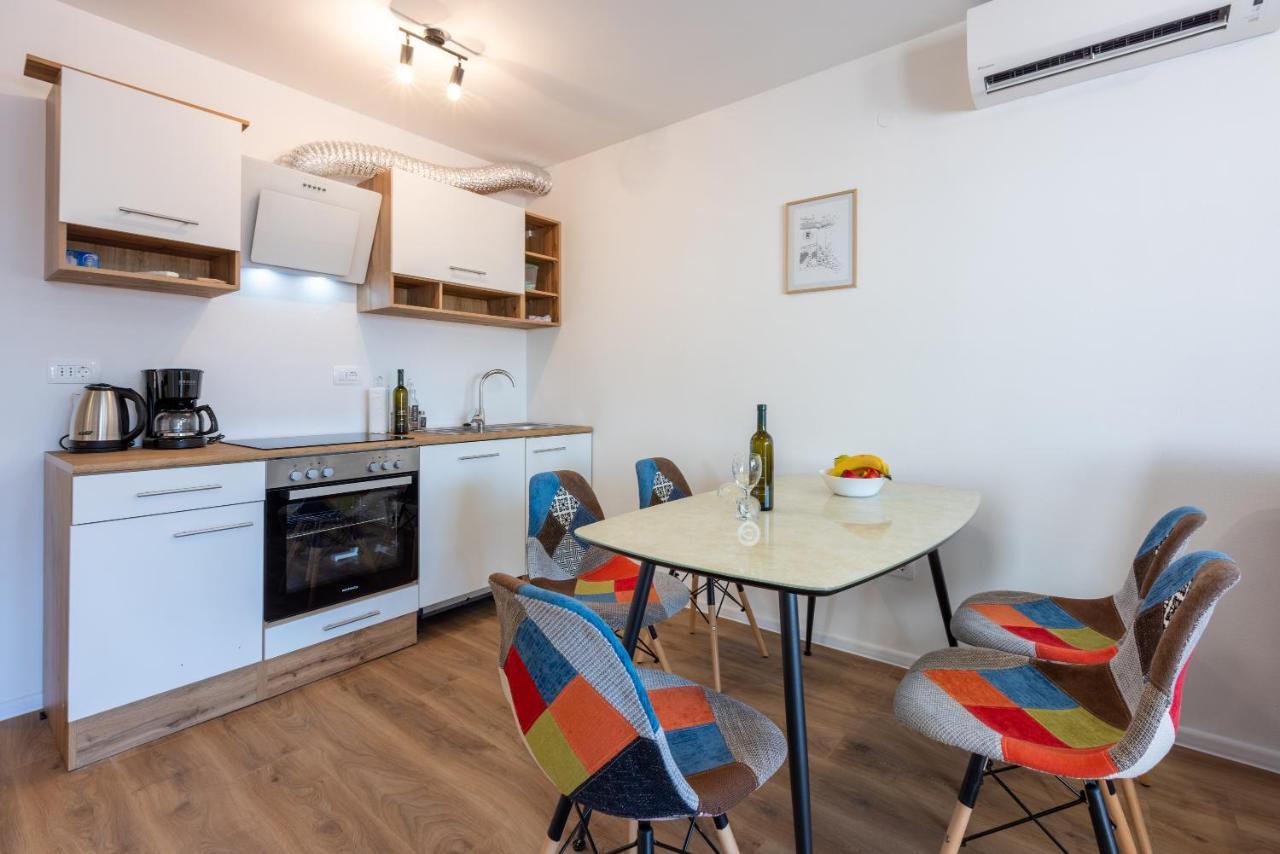 Luxury Apartments Lovorka 1 & 2**** Selce Εξωτερικό φωτογραφία
