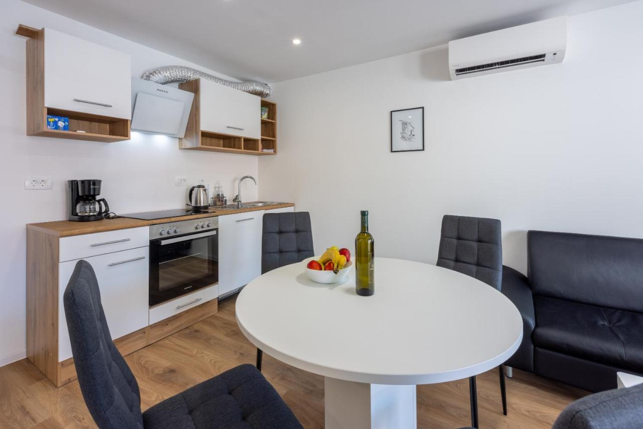Luxury Apartments Lovorka 1 & 2**** Selce Εξωτερικό φωτογραφία