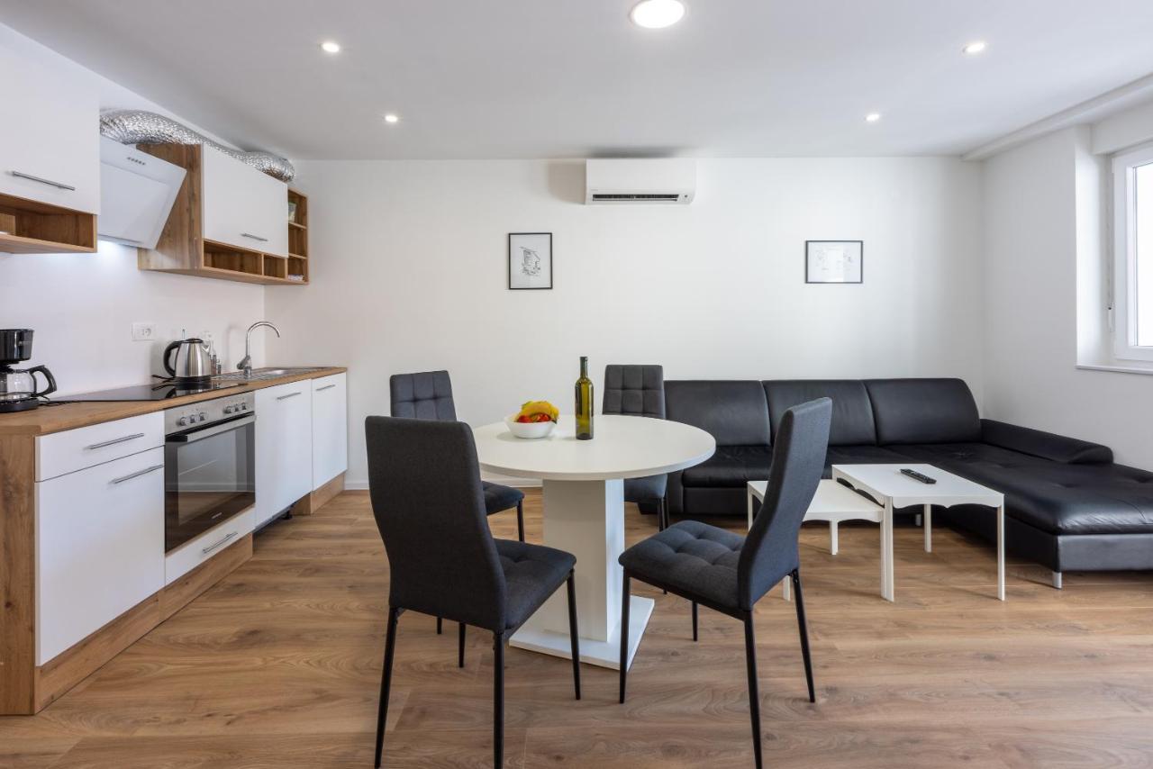Luxury Apartments Lovorka 1 & 2**** Selce Εξωτερικό φωτογραφία