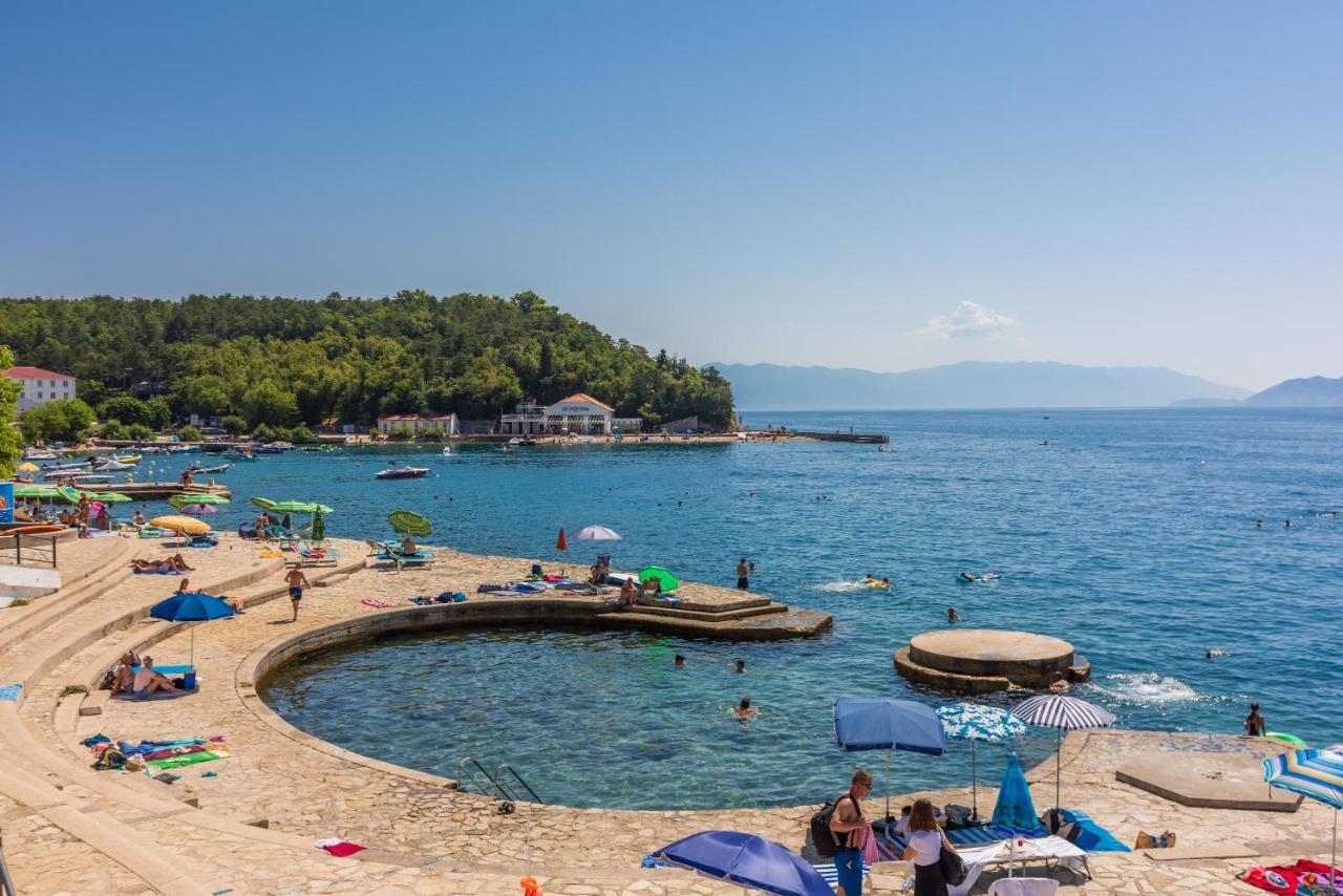 Luxury Apartments Lovorka 1 & 2**** Selce Εξωτερικό φωτογραφία