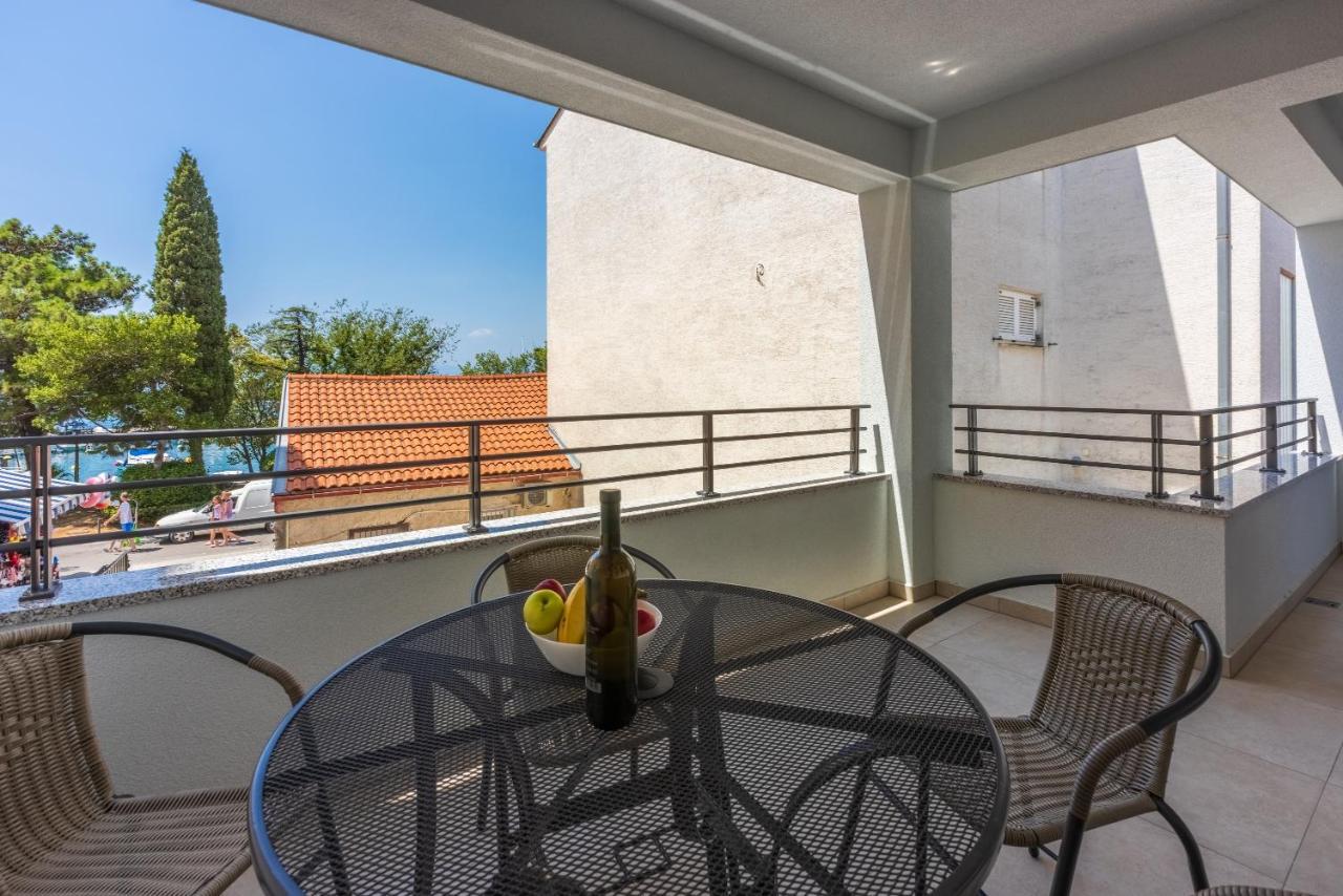 Luxury Apartments Lovorka 1 & 2**** Selce Εξωτερικό φωτογραφία